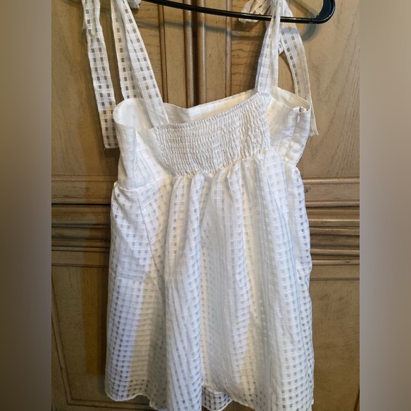 White boutique dress - Picture 3 of 3